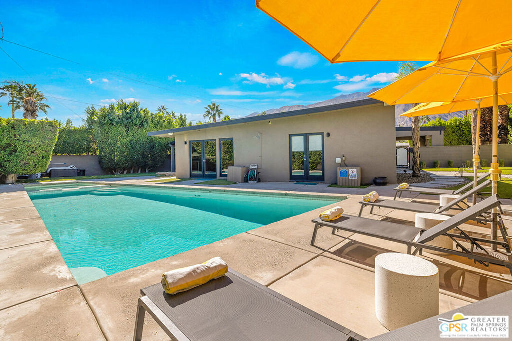 1111 E Tachevah Drive