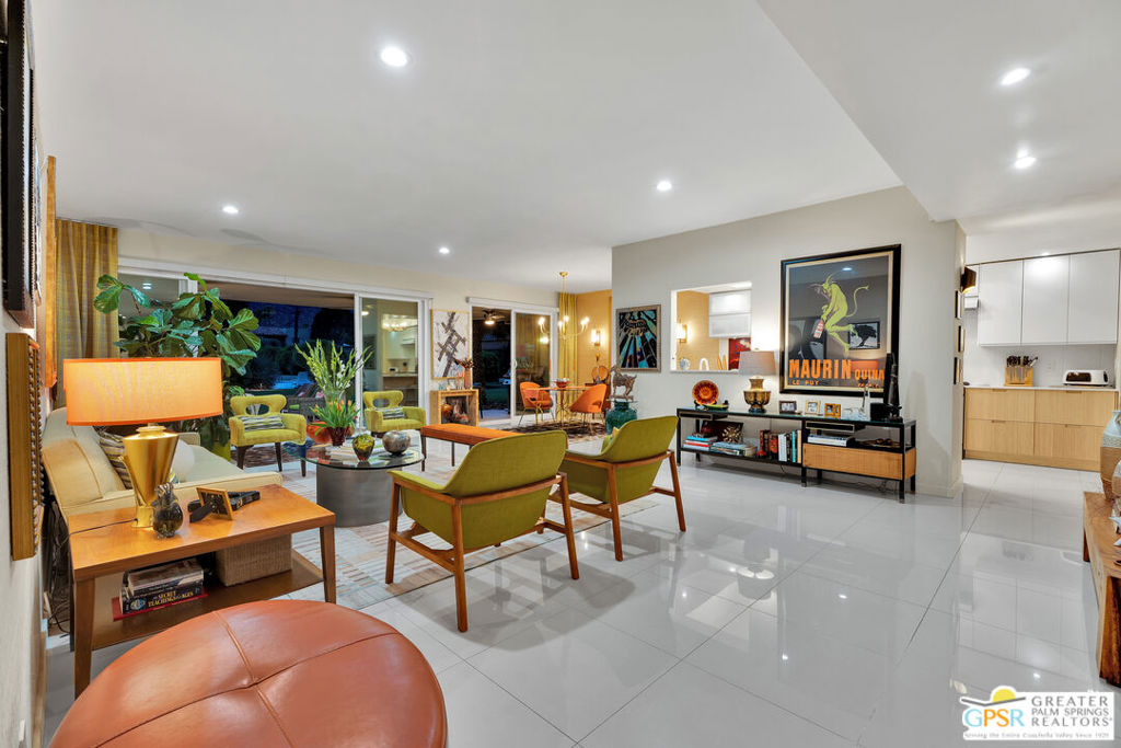 2285 S Calle Palo Fierro