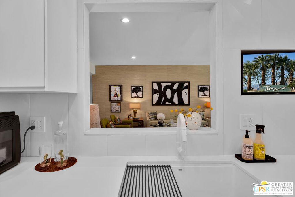 2285 S Calle Palo Fierro