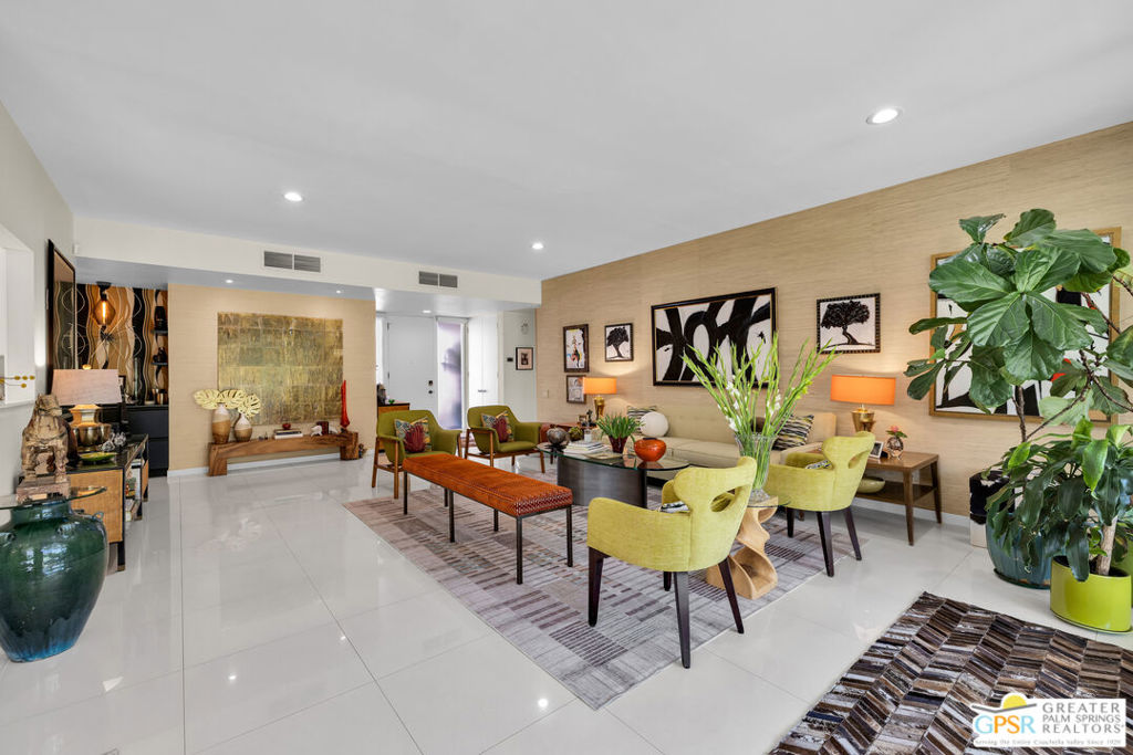 2285 S Calle Palo Fierro