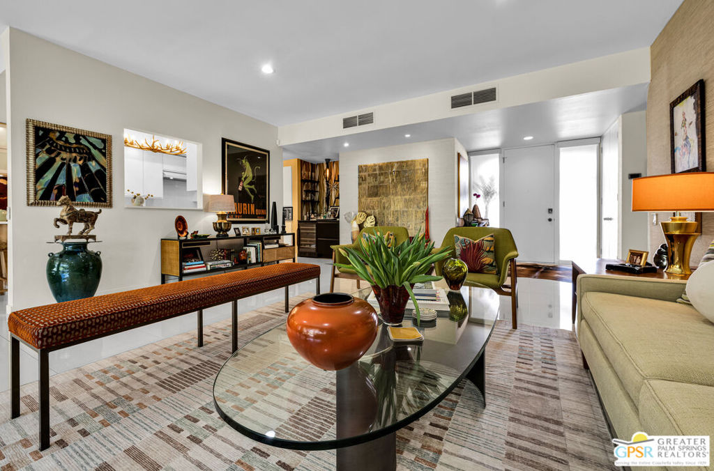 2285 S Calle Palo Fierro