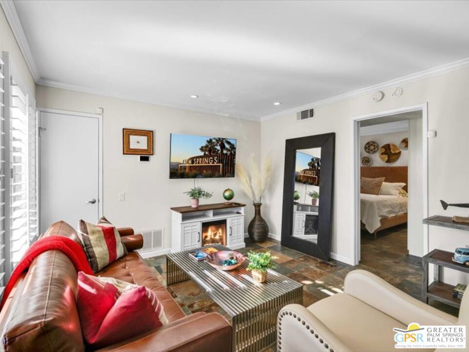 351 N Hermosa Drive 5D1