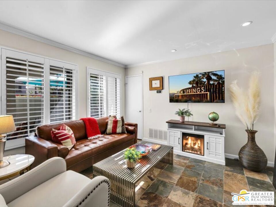 351 N Hermosa Drive 5D1