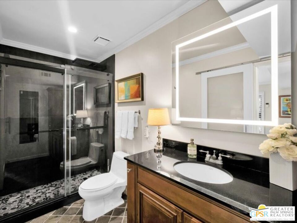 351 N Hermosa Drive 5D1