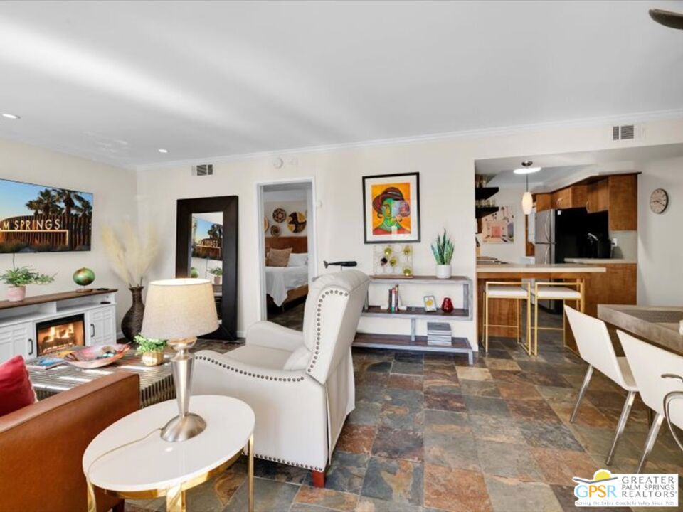351 N Hermosa Drive 5D1