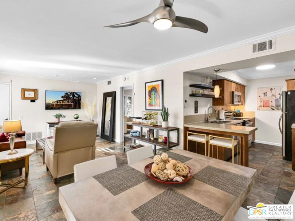 351 N Hermosa Drive 5D1