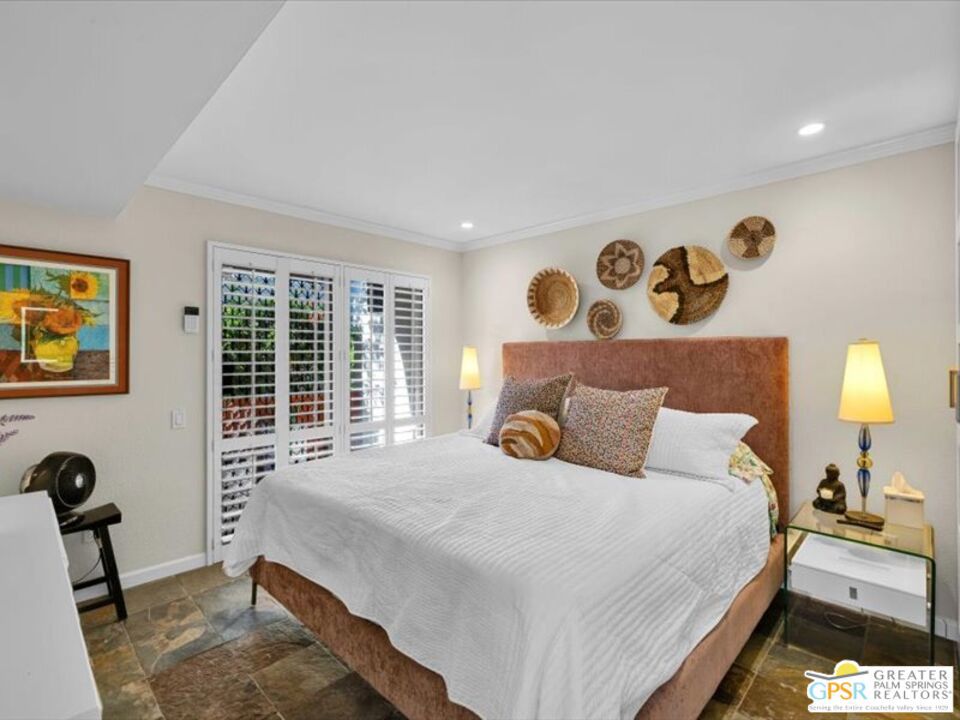 351 N Hermosa Drive 5D1