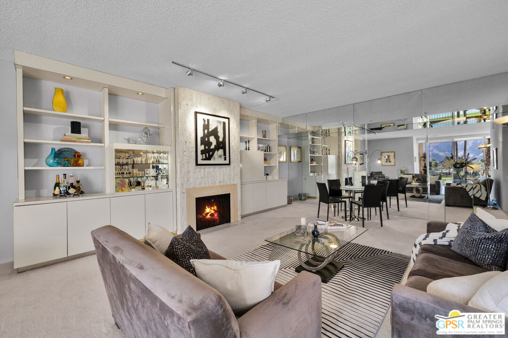 899 Island Drive 403