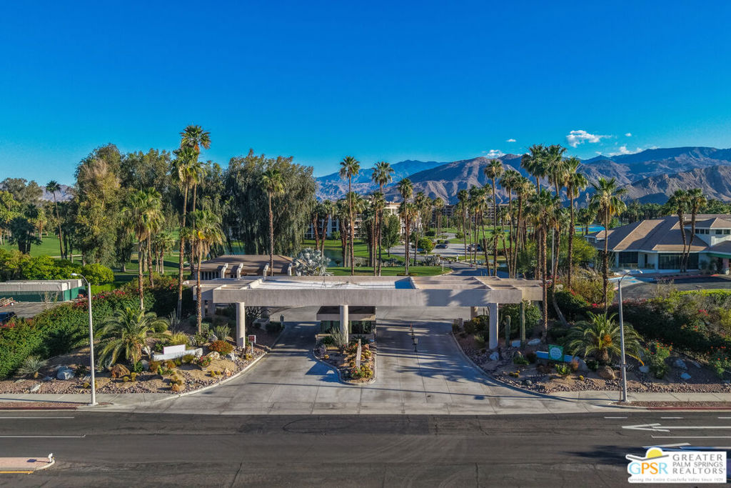899 Island Drive 403