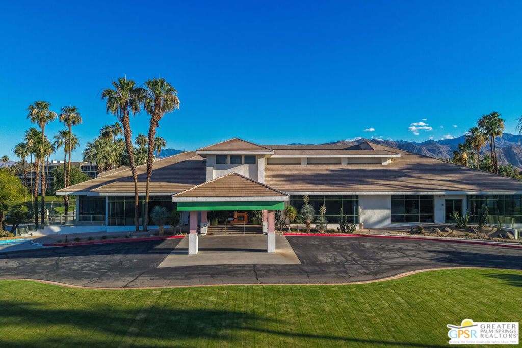 899 Island Drive 403