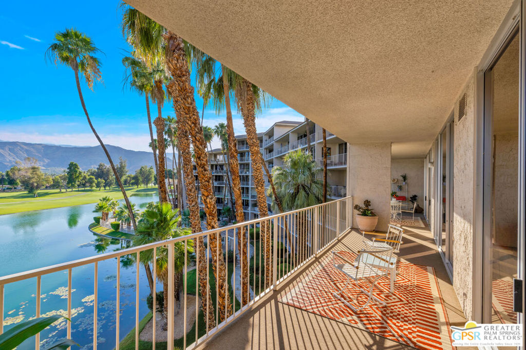899 Island Drive 403
