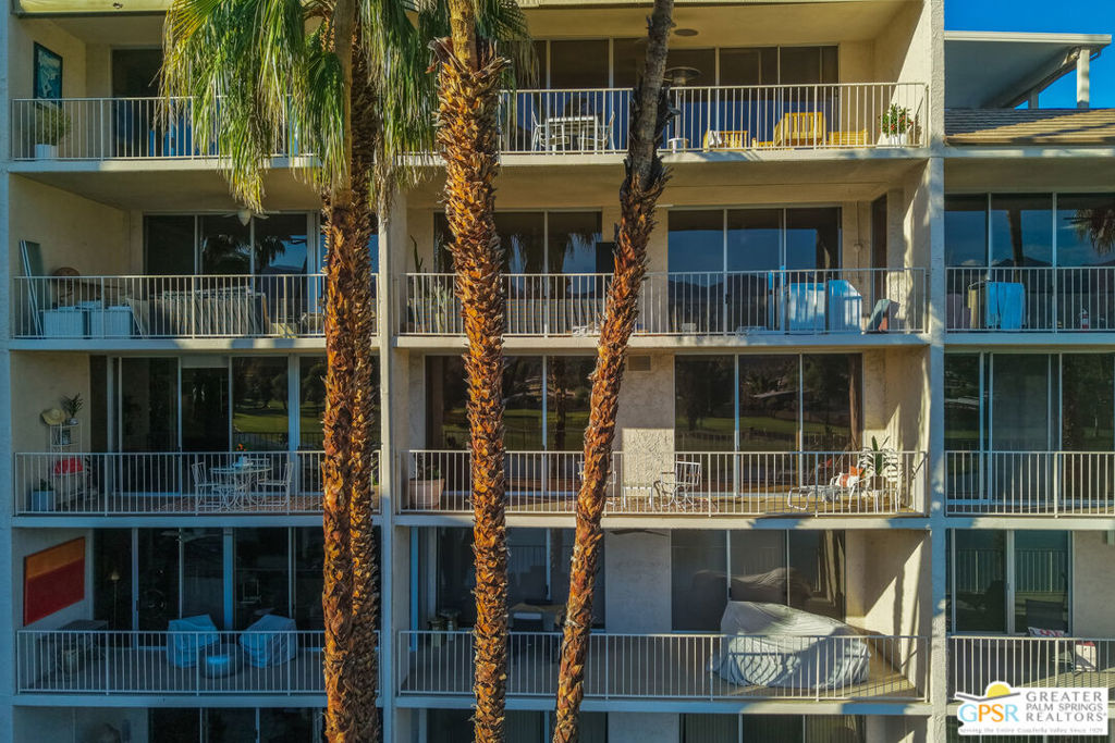 899 Island Drive 403