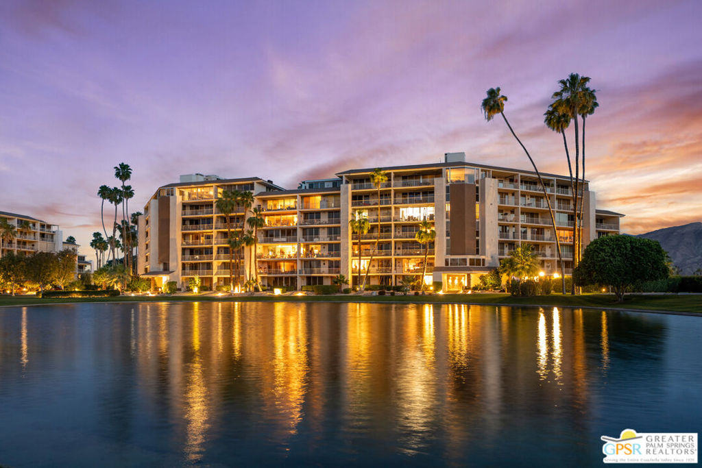 899 Island Drive 403