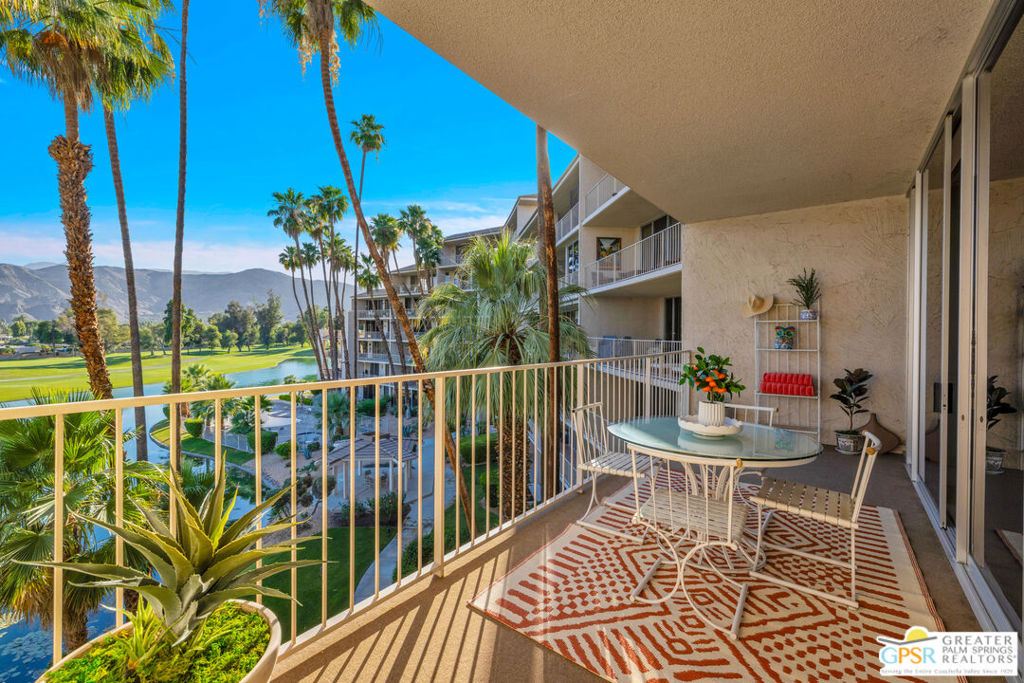 899 Island Drive 403