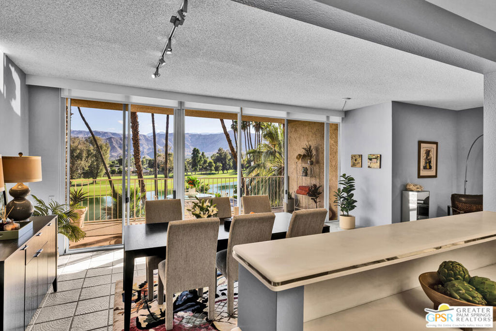 899 Island Drive 403