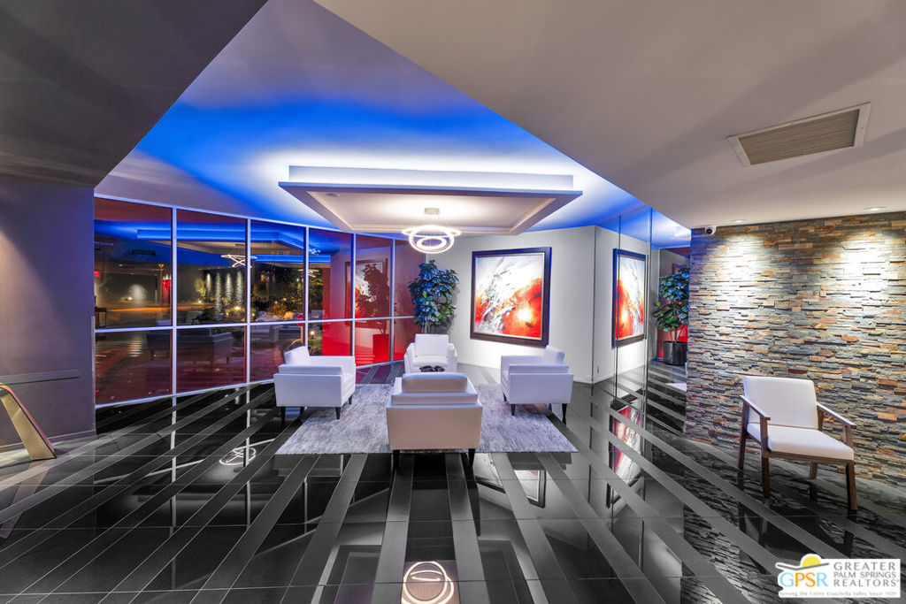 899 Island Drive 403