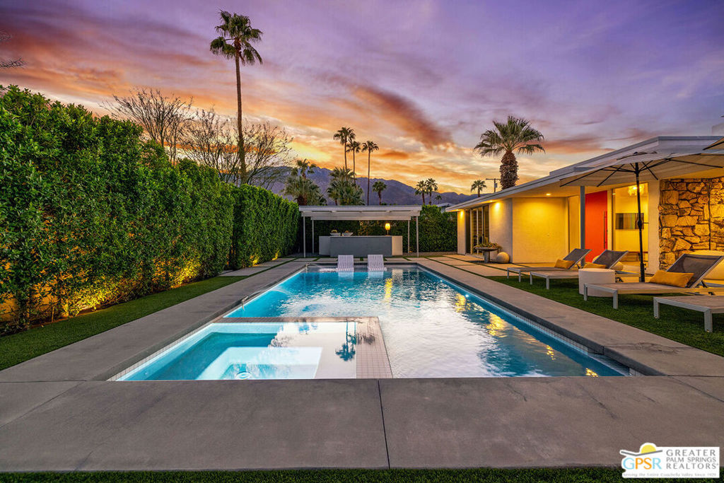 2248 E Amado Road
