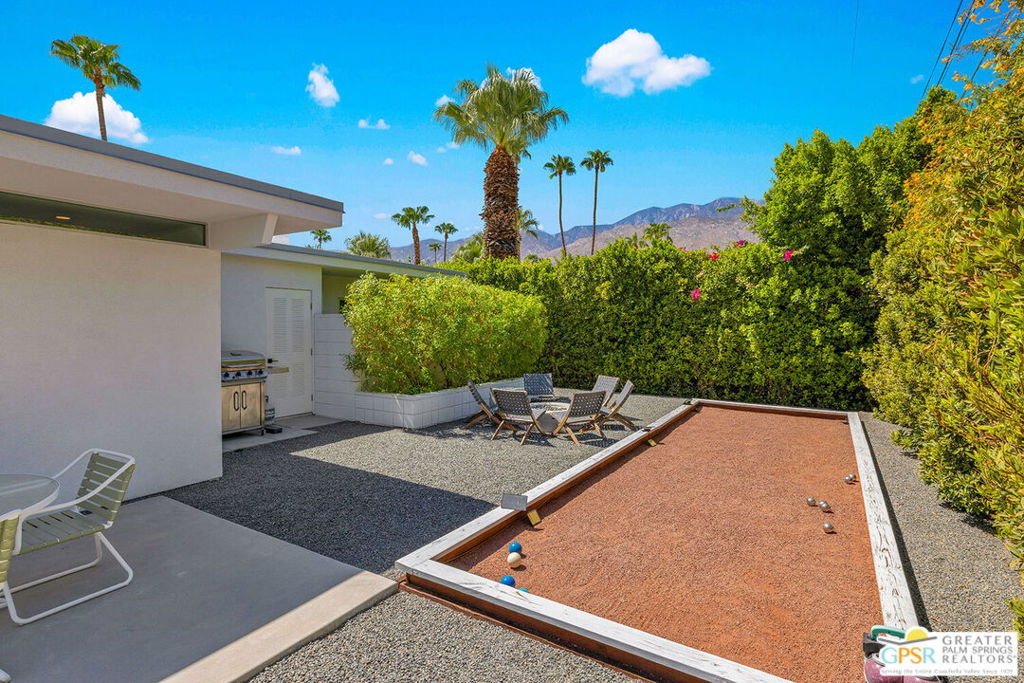 2248 E Amado Road