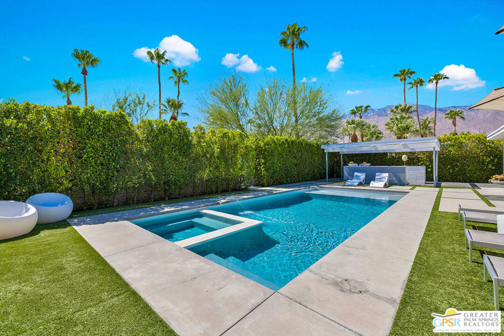 2248 E Amado Road