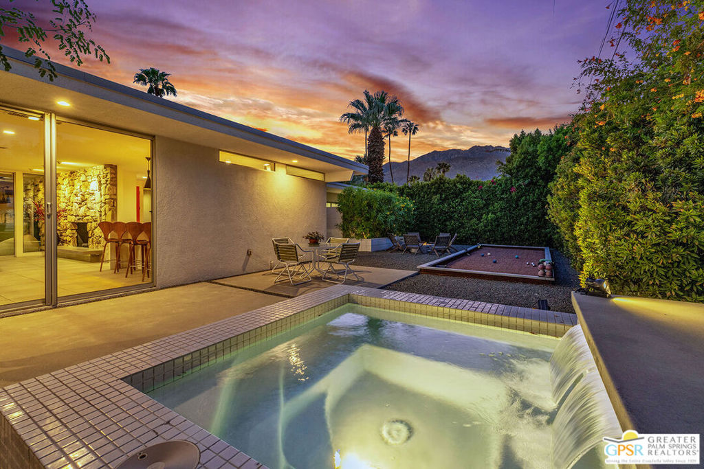 2248 E Amado Road