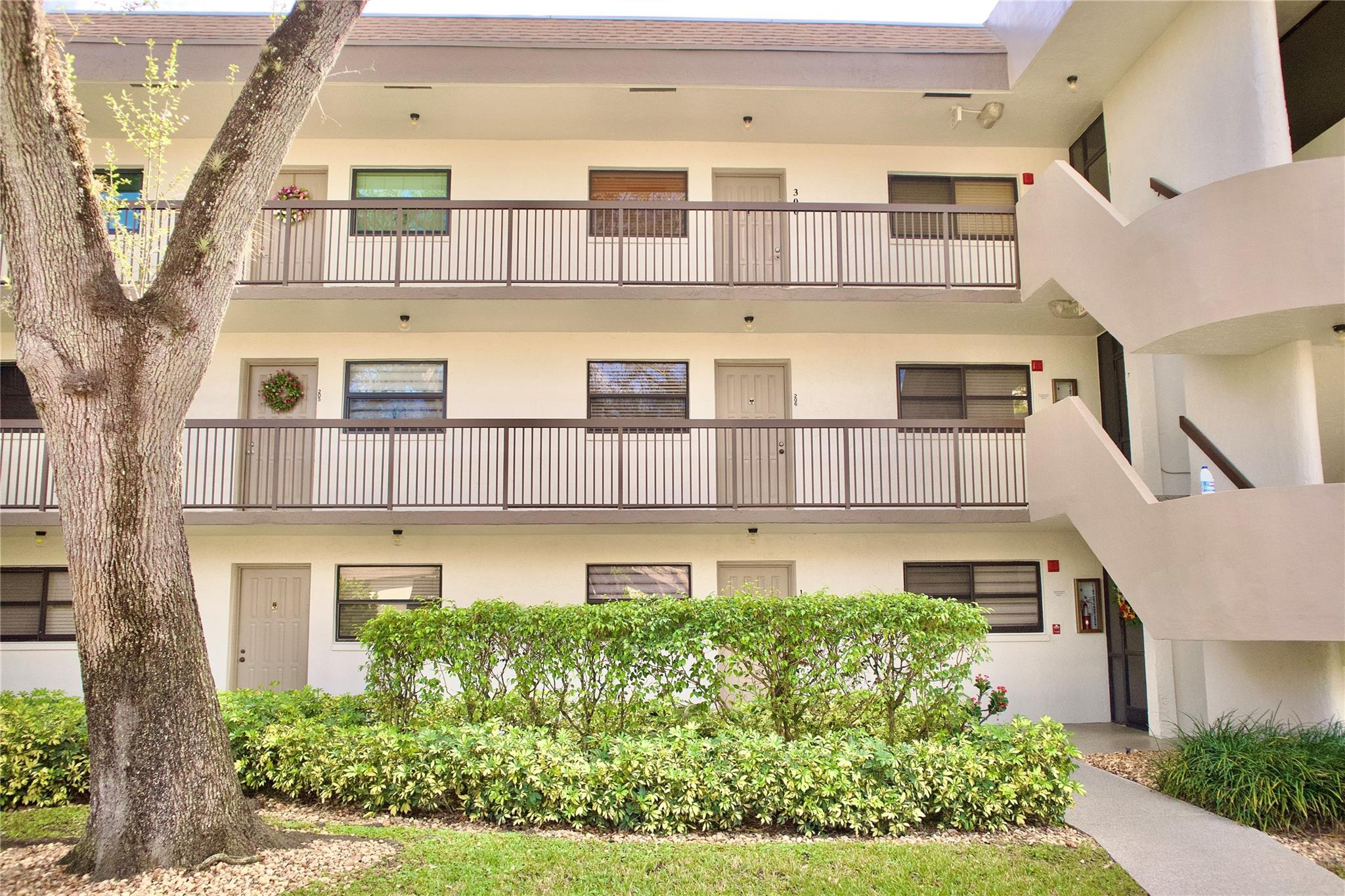 7625 NW 79th Ave 106