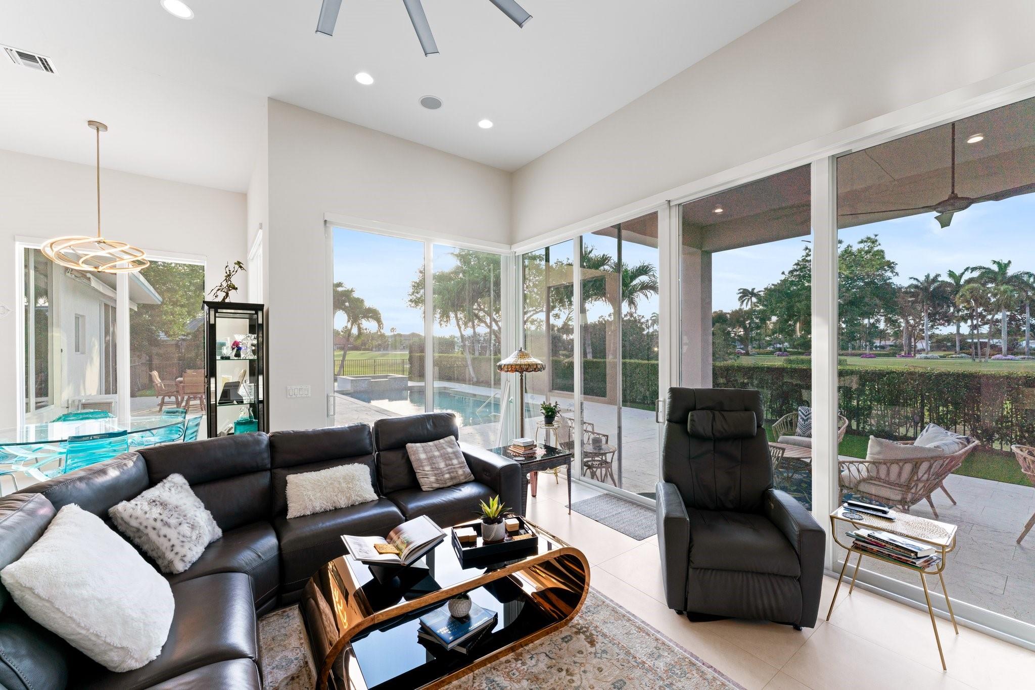 4689 Tree Fern Dr