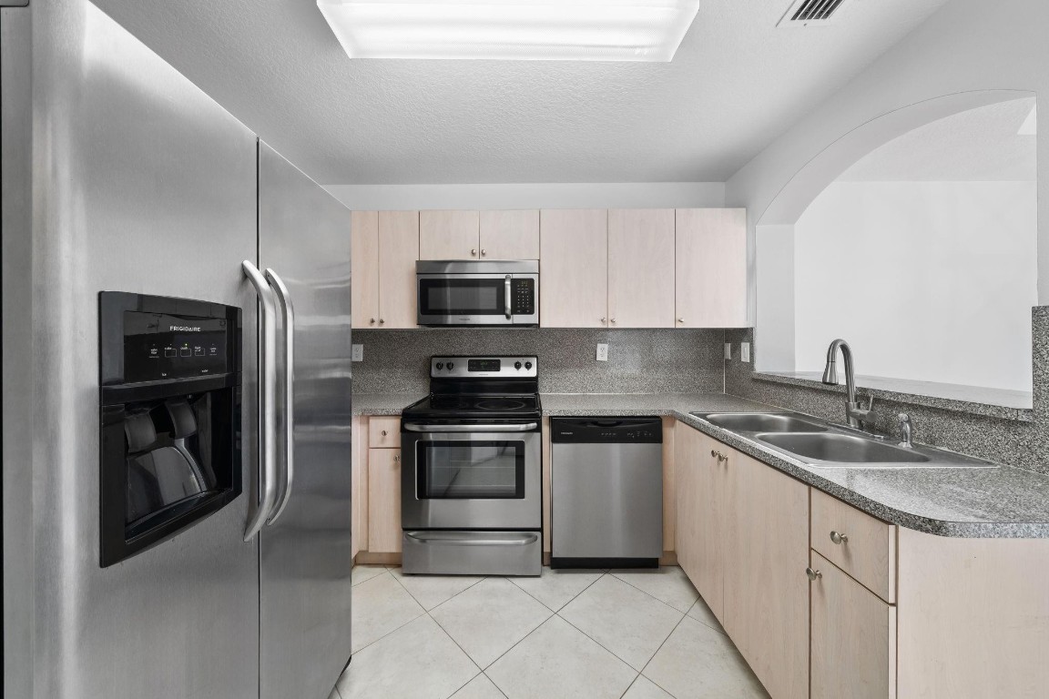 717 SW 107th Avenue 2203