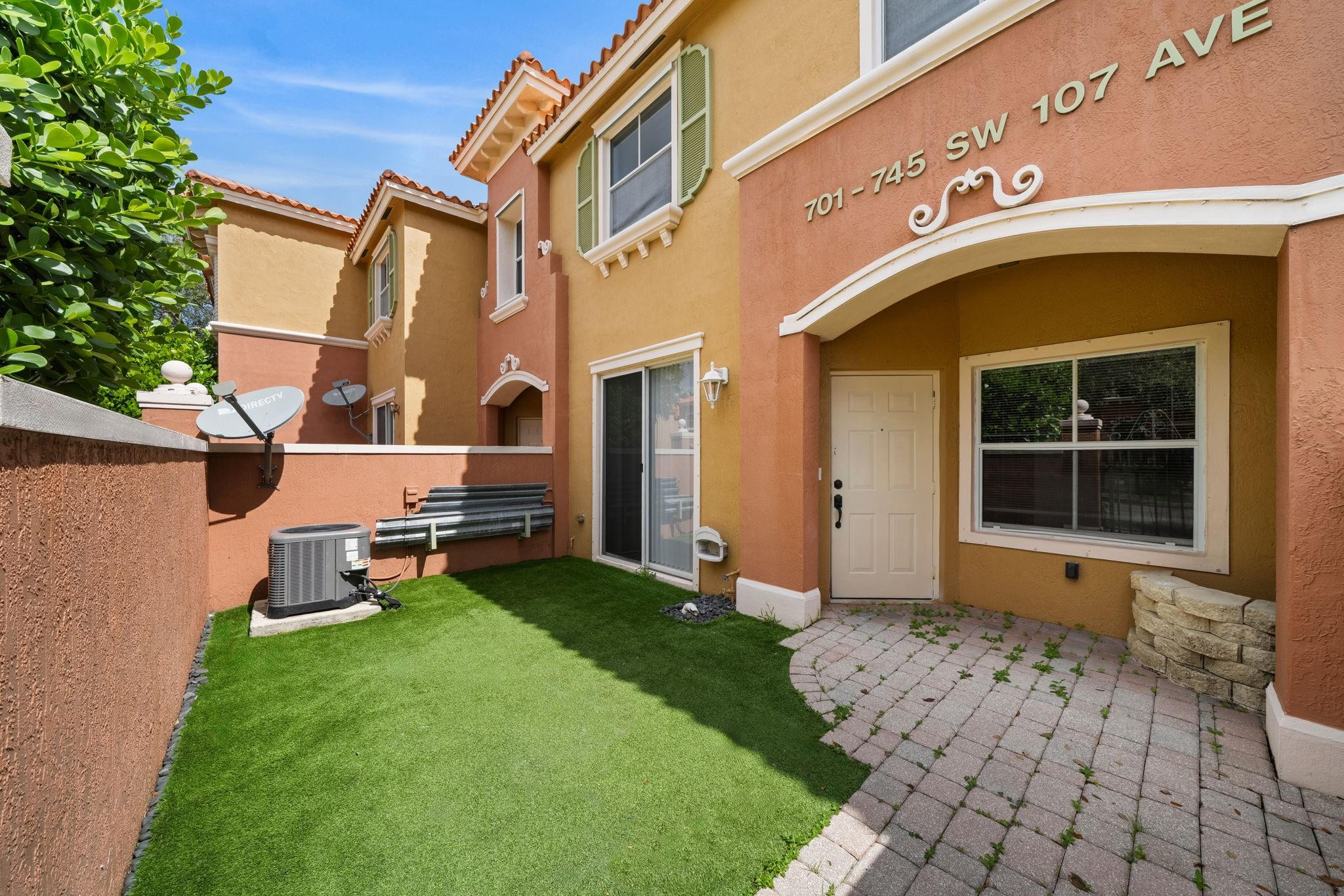717 SW 107th Avenue 2203