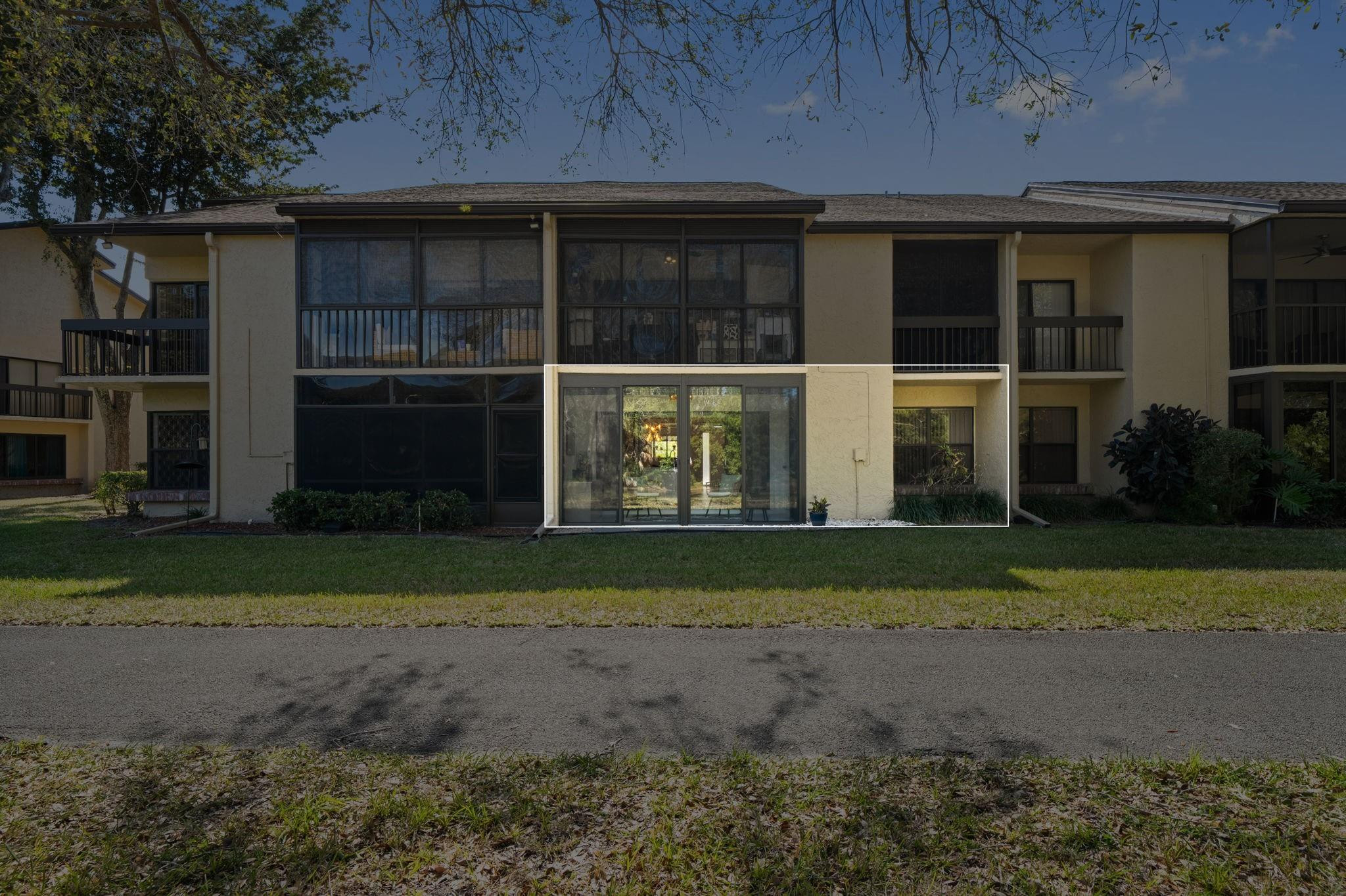 5087 Oak Hill Lane 315