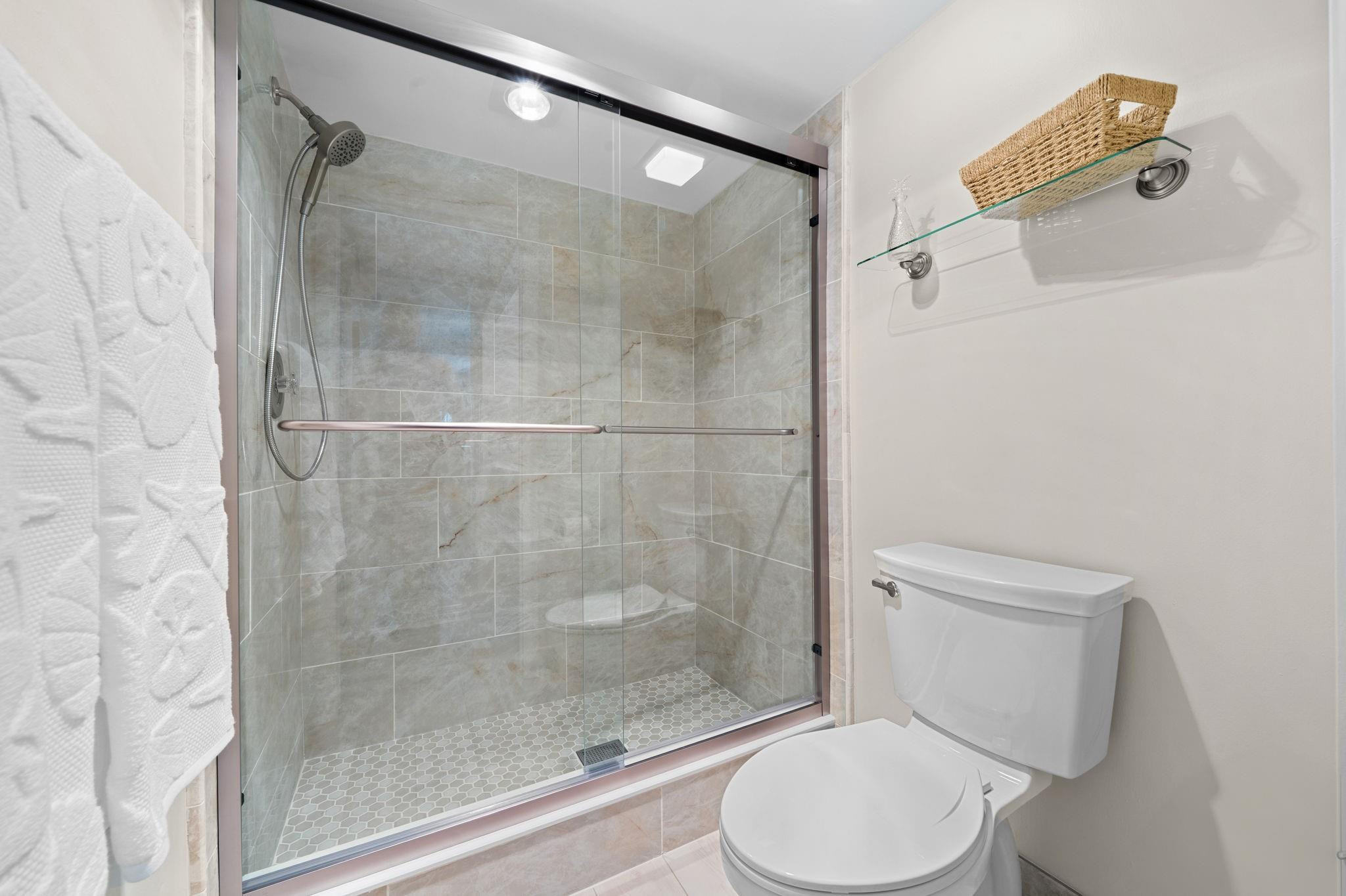 5087 Oak Hill Lane 315