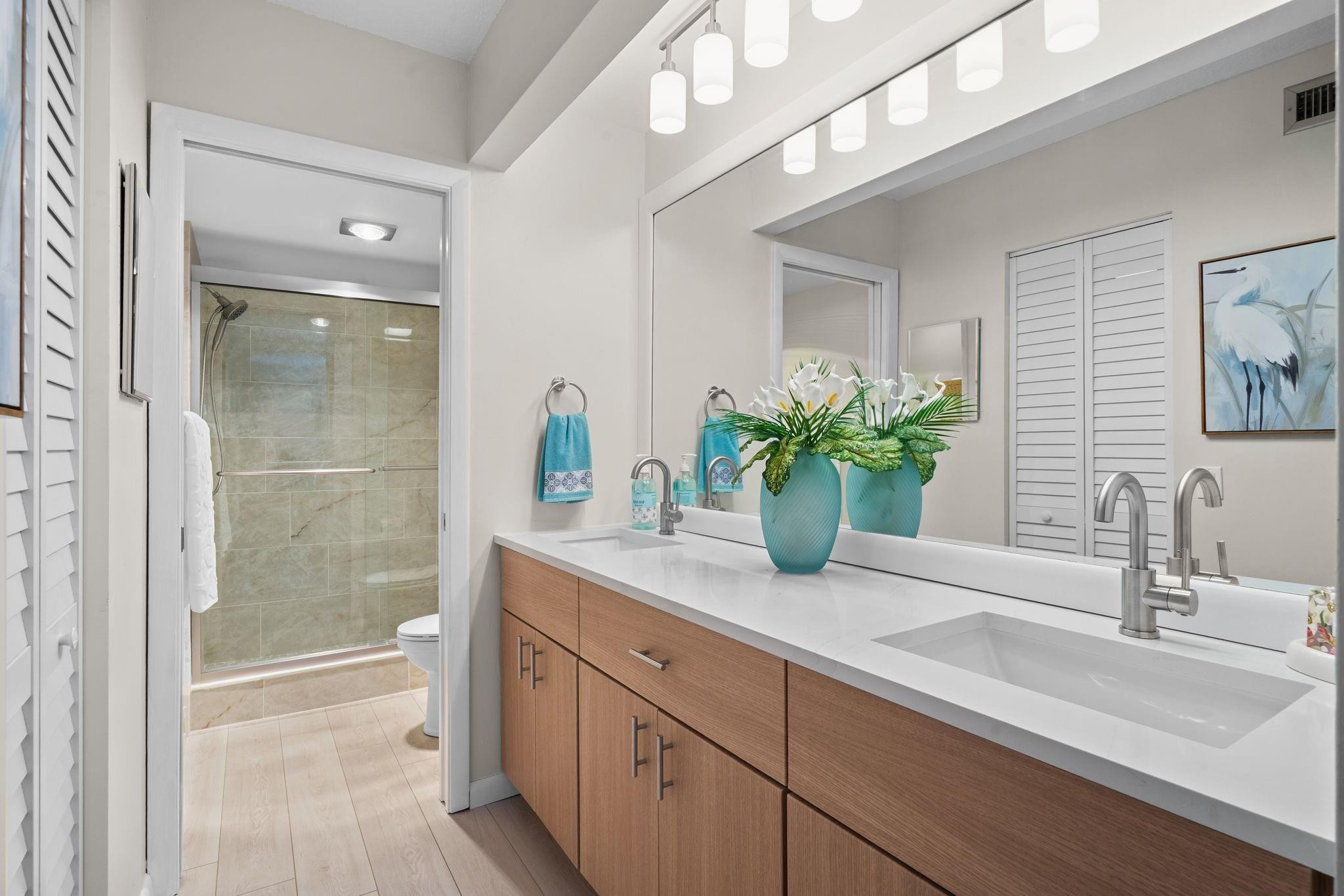 5087 Oak Hill Lane 315