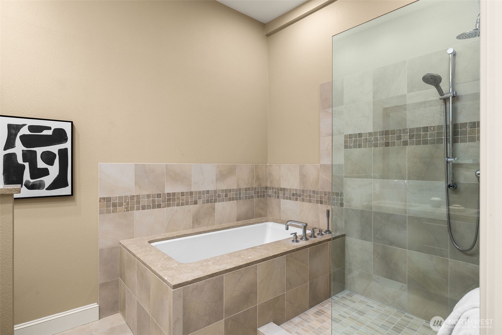 7700 E Green Lake Drive N Unit: D13