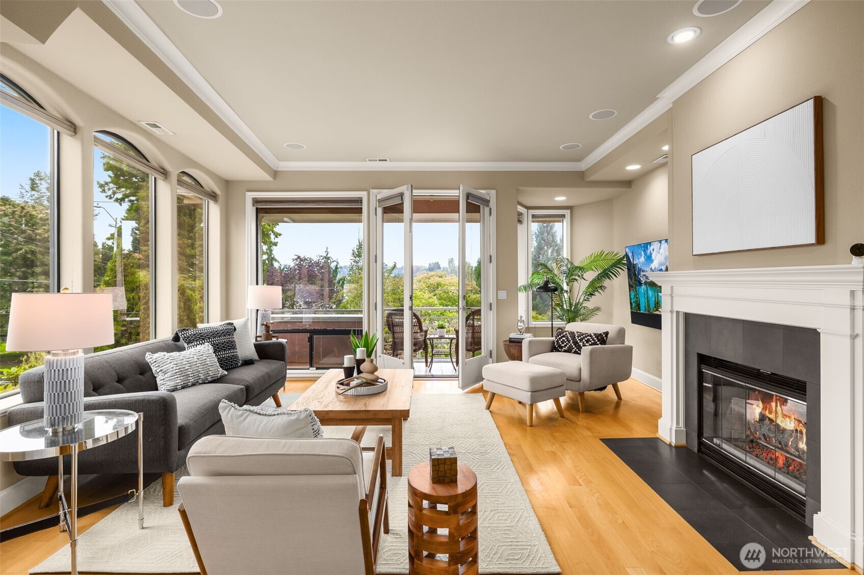 7700 E Green Lake Drive N Unit: D13