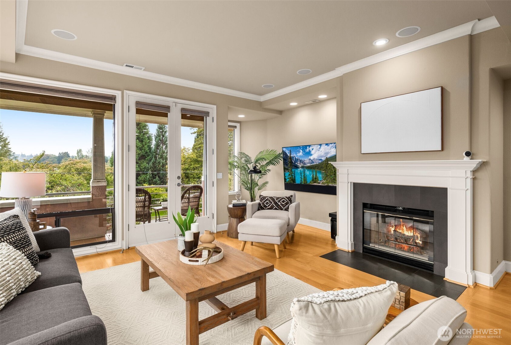 7700 E Green Lake Drive N Unit: D13