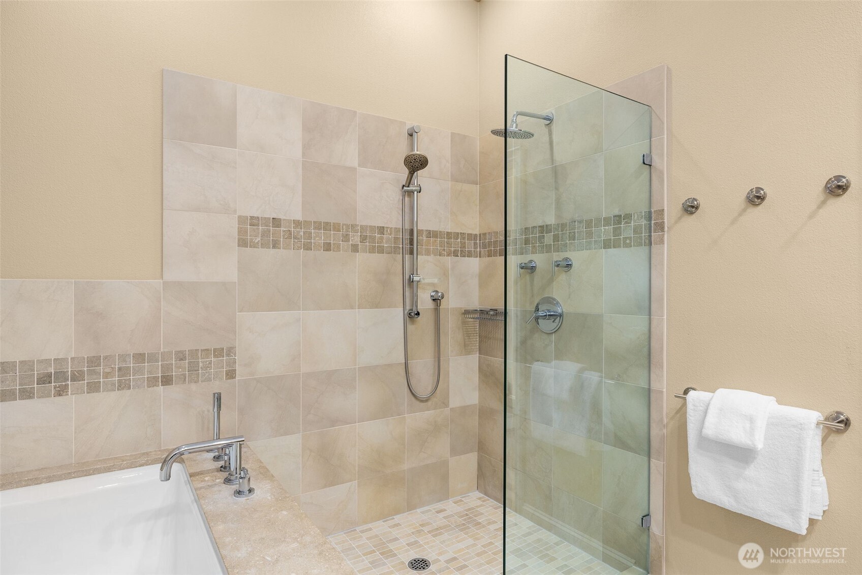 7700 E Green Lake Drive N Unit: D13