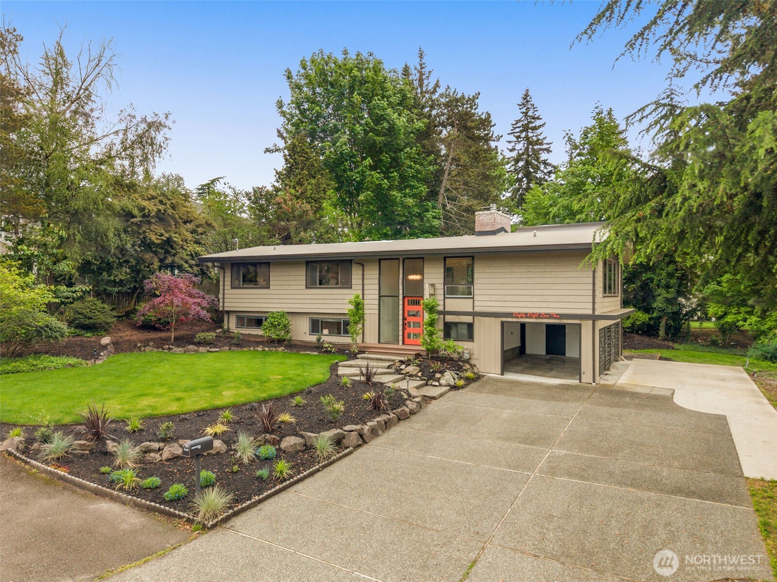 8805 SE 39th Street