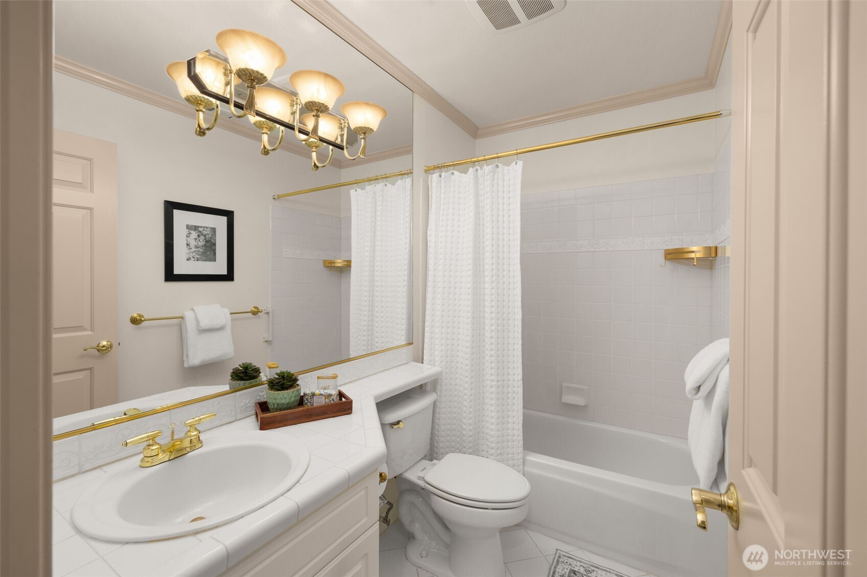 615 6th Street Unit: 107