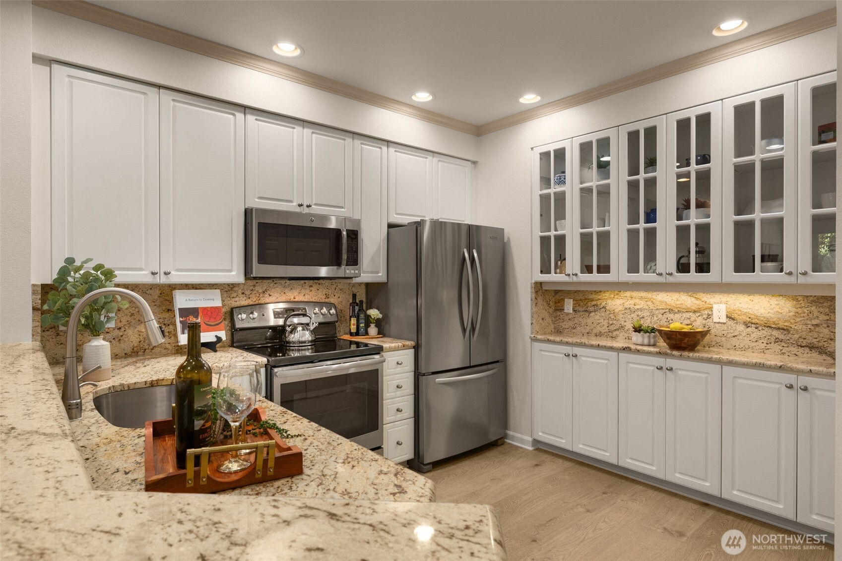 615 6th Street Unit: 107