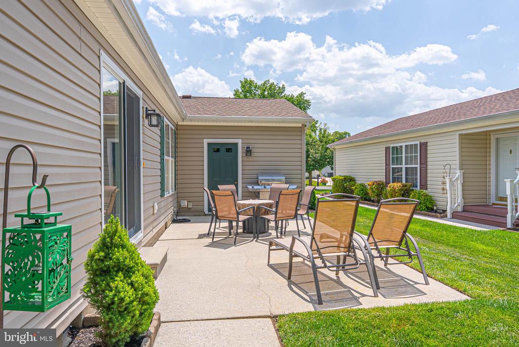 286 PEBBLE BEACH DR