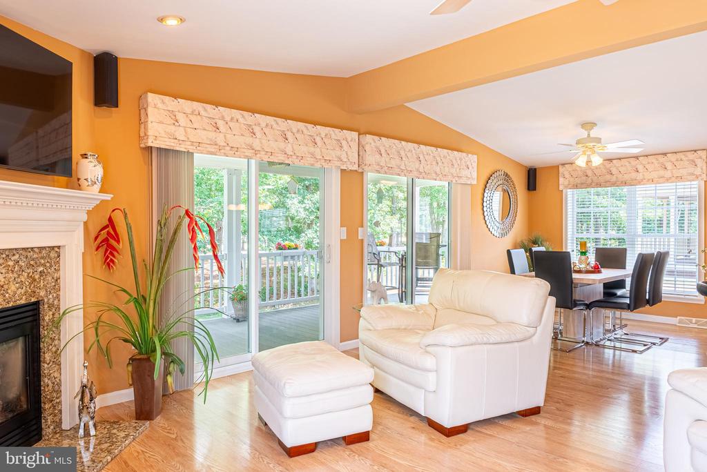 286 PEBBLE BEACH DR