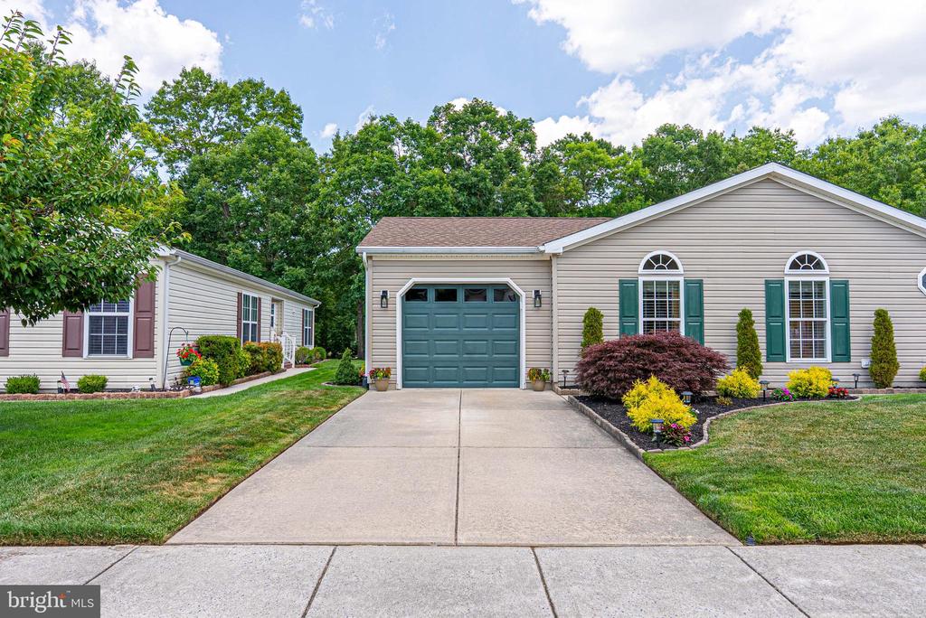 286 PEBBLE BEACH DR