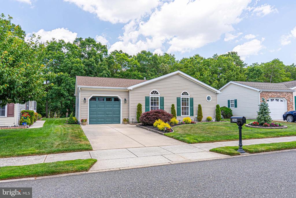 286 PEBBLE BEACH DR