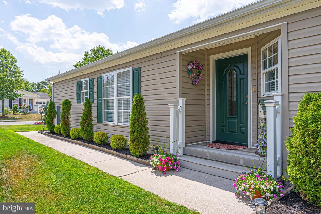 286 PEBBLE BEACH DR