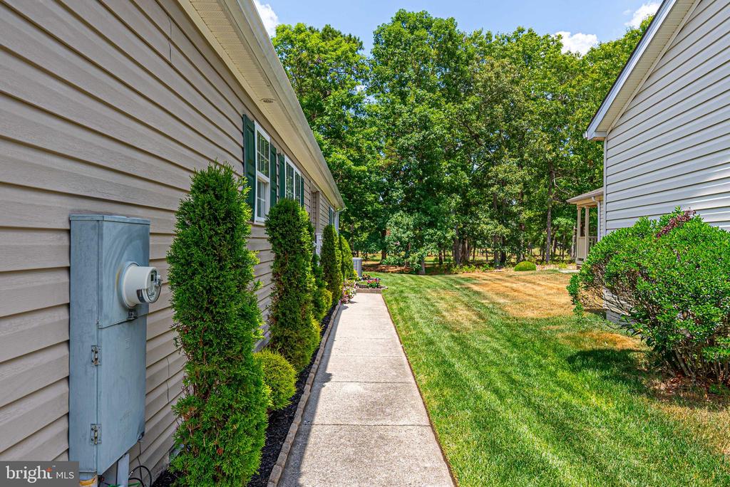 286 PEBBLE BEACH DR