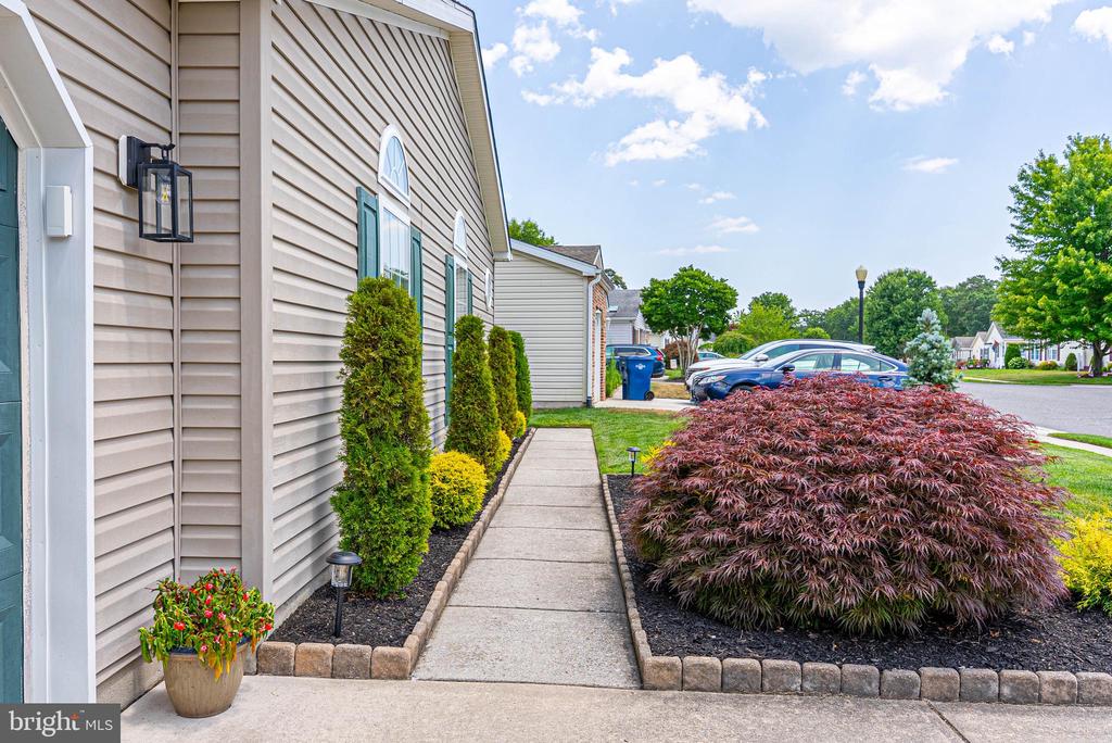 286 PEBBLE BEACH DR
