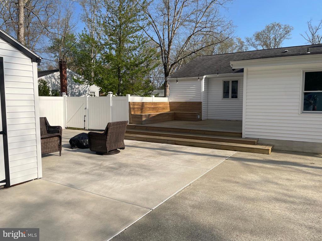 2418 SHELBURN ROAD