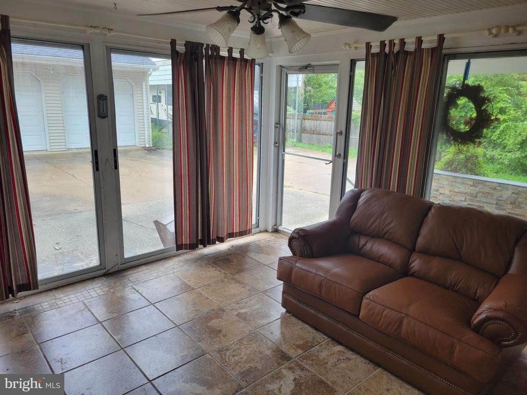3 HILLSIDE AVENUE