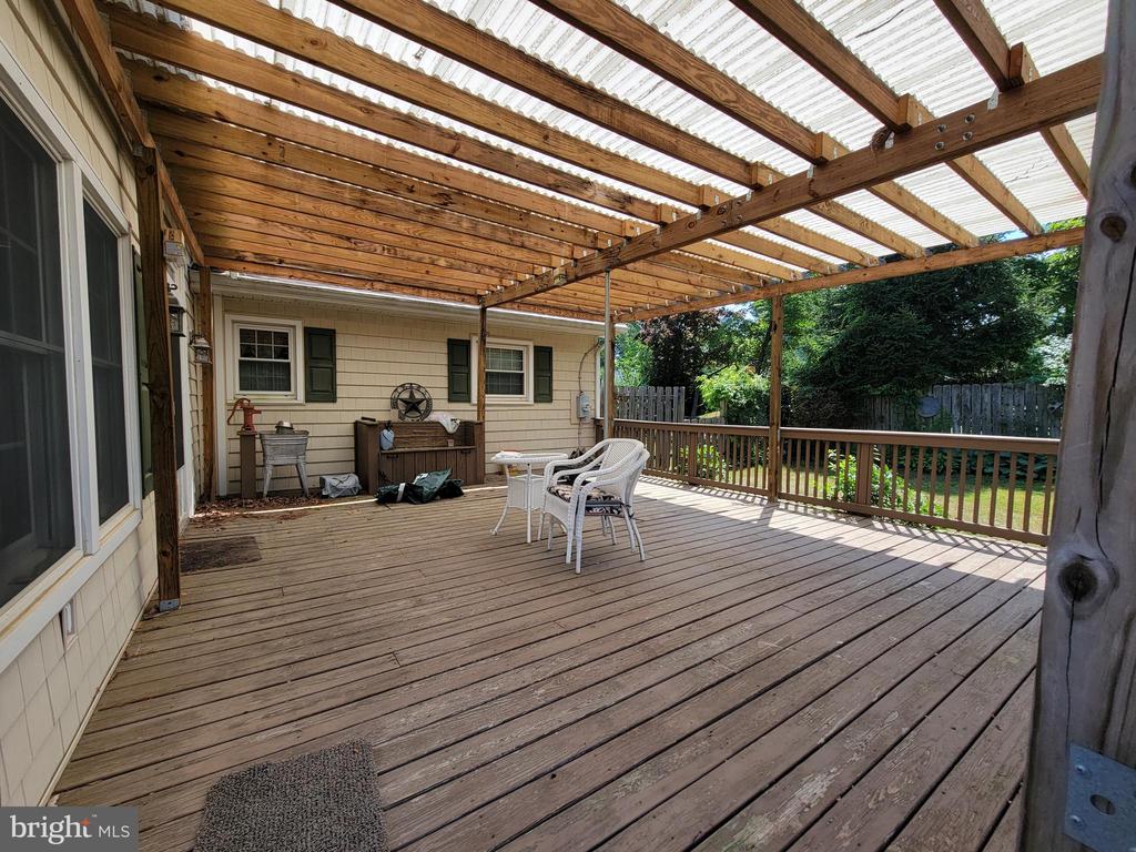 3 HILLSIDE AVENUE