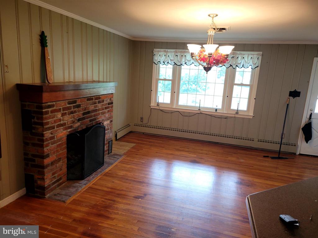 3 HILLSIDE AVENUE