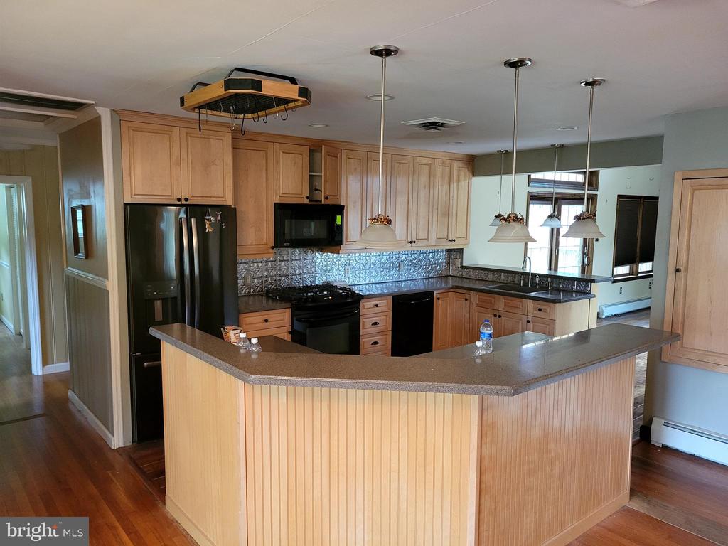 3 HILLSIDE AVENUE